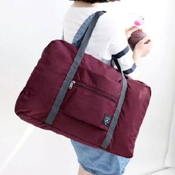 Large Travel Luggage/Duffle Bag - Picture 2 of 5